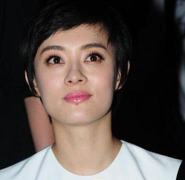 2005新澳門天天開好彩和孫儷唇下痣沒了與孫儷嘴唇的痣
