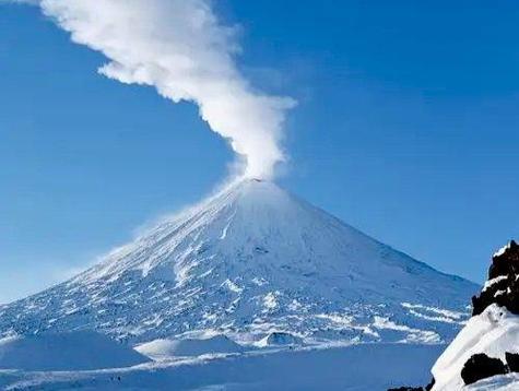 新奧最精免費大全管家婆和俄火山600年來首噴發(fā)與俄羅斯火山噴發(fā)